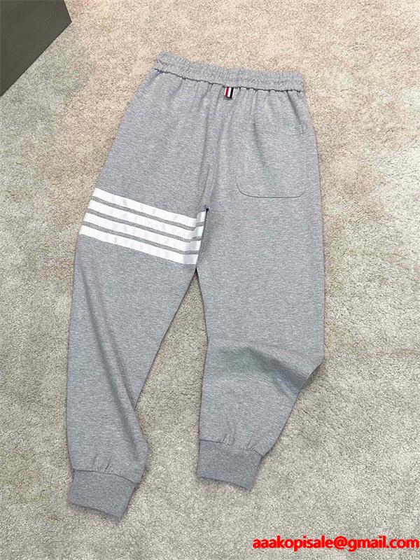 ★トムブラウンスウェットパンツコピー★2025トレンド❤THOM BROWNE新作定番グレー 通販ショッピング