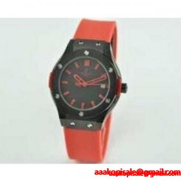 HUBLOT ウブロクラシック フュージョンチタニウムブラックグミアリゲーターベルト 511NO1181RX メンズ腕時計