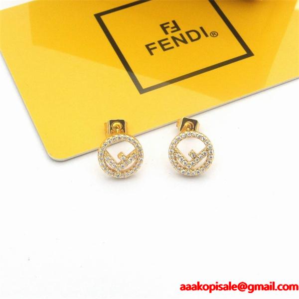 秋に着回しやすい フェンディピアス コピー FENDI ブランド コピー 激安(日本最大級)