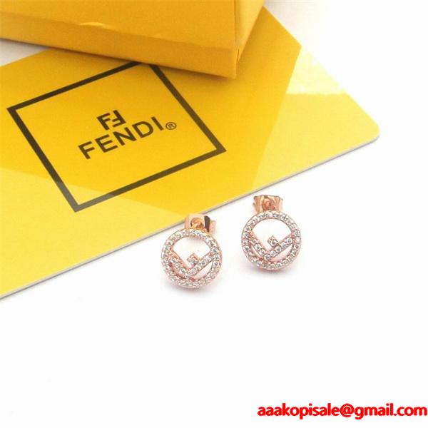 秋に着回しやすい フェンディピアス コピー FENDI ブランド コピー 激安(日本最大級)