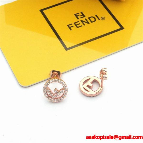 秋に着回しやすい フェンディピアス コピー FENDI ブランド コピー 激安(日本最大級)