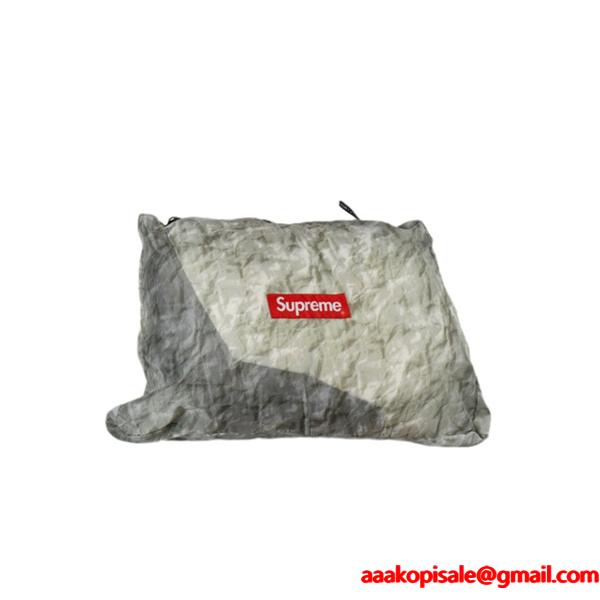 シュプリームダウンジャケット 冬で可愛くて楽チンな人気アイテム  SUPREME ブランド コピー 激安(日本最大級)
