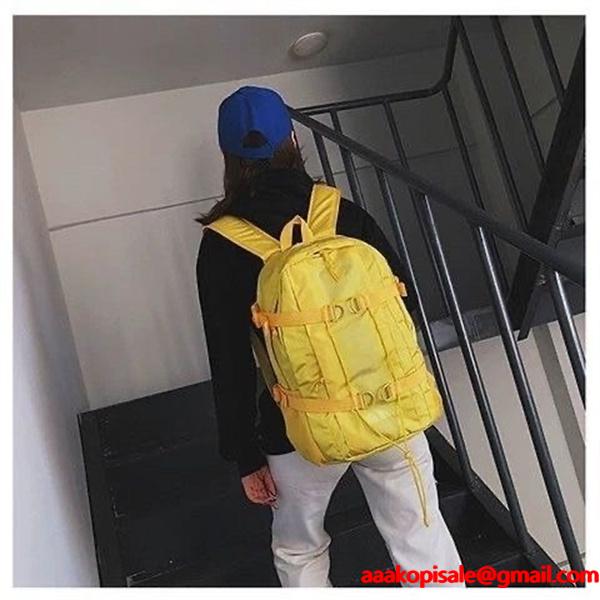 リュック 2025年春夏流行ファッション シュプリーム大胆なデザイン  SUPREME オシャレ上級者に メンズバッグブランド激安通販 専門店