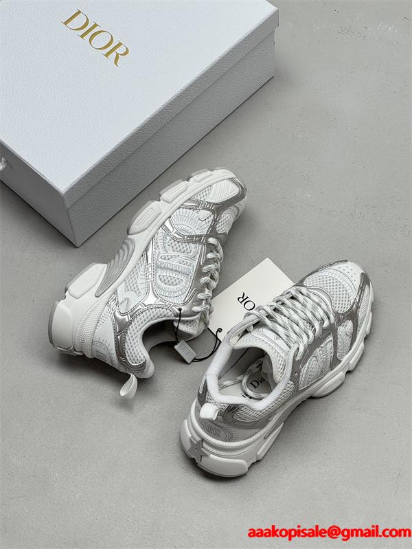 上品な光沢感 ディオールスニーカーレディースコピー DIOR 高いファション性 セレブ愛用 ブランド コピー 激安(日本最大級)