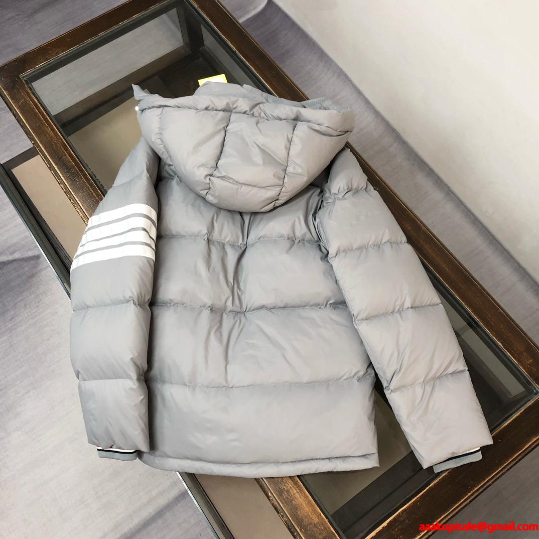 2025秋冬最新❤実用性に溢れるアイテム THOM BROWNE トムブラウン偽物 ダウンジャケット 大人のこなれ感抜群定番