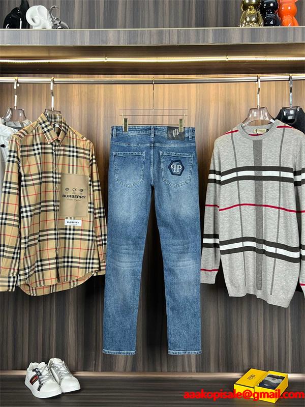 フィリッププレインジーンズコピー 通勤向けのコーデにも PHILIPP PLEIN  おしゃれスタイルブランド コピー 激安(日本最大級)