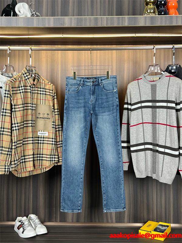 フィリッププレインジーンズコピー 通勤向けのコーデにも PHILIPP PLEIN  おしゃれスタイルブランド コピー 激安(日本最大級)