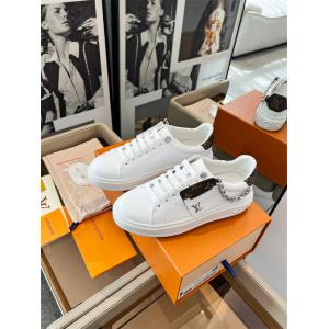 人気新作2025ルイヴィトンスニーカーコピーオシャレ男女OK履き心地快適Louis Vuittonホワイトシューズ