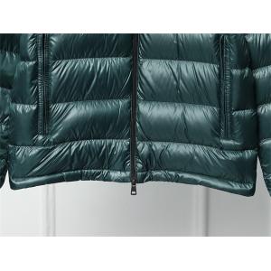 スポーティ×上質 2025冬必須 MONCLER コピー ダウンジャケット ストライプスリーブ モンクレール 