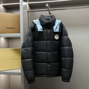 ライトブルーフードが映える 2025冬注目 極暖ボリューム モンクレール MONCLER スーパー コピー ダウンジャケット