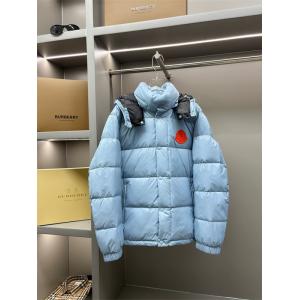 ライトブルーフードが映える 2025冬注目 極暖ボリューム モンクレール MONCLER スーパー コピー ダウンジャケット