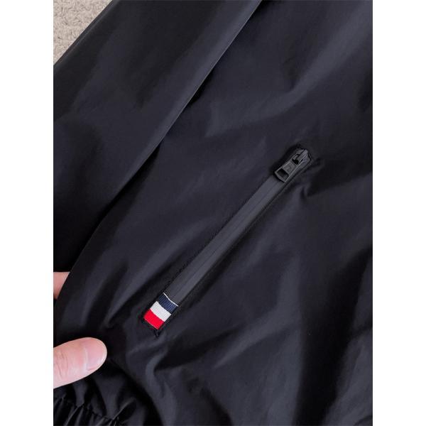 ウインドブレーカー メンズ トリコロールロゴ 撥水 ナイロンパーカー モンクレール MONCLER 偽物