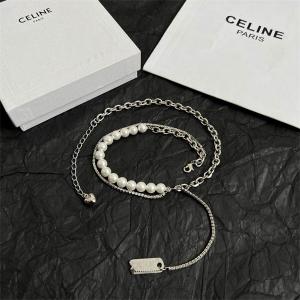 CELINE セリーヌ 偽物 パール＆CELINEロゴ 2025秋冬モードチョーカーネックレス