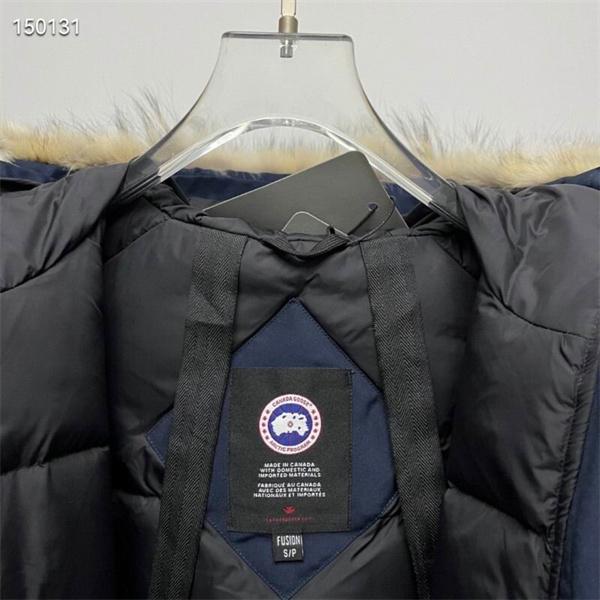 2025秋冬 ネイビー 防寒ファー付きダウンジャケット スーパーコピー カナダグース Canada Goose