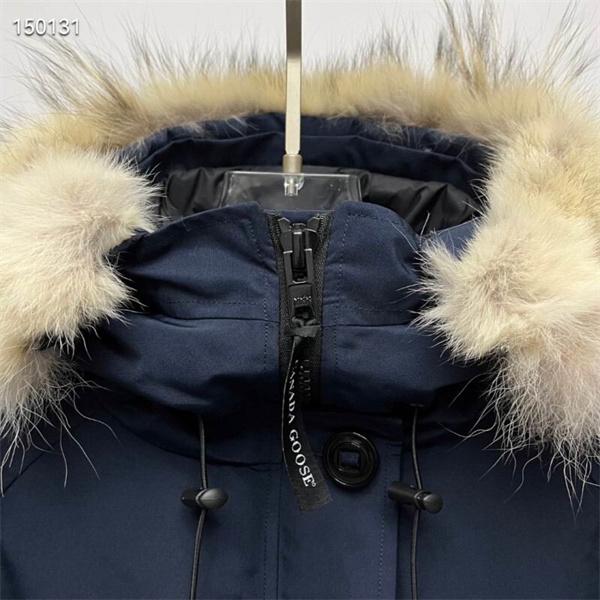 2025秋冬 ネイビー 防寒ファー付きダウンジャケット スーパーコピー カナダグース Canada Goose