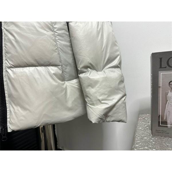 カナダグース Canada Goose ブラック 2025秋冬 クラシックファー ダウンジャケット 偽物