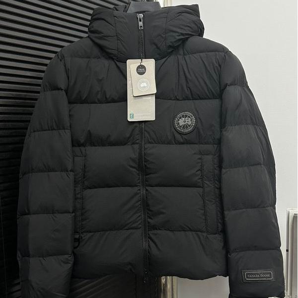 カナダグース Canada Goose 高品質 ブラック 2025秋冬 ショートダウンジャケット スーパーコピー