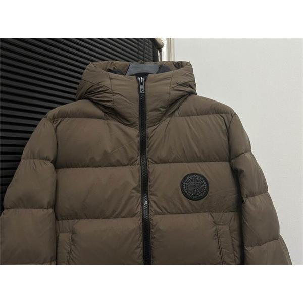 カナダグース Canada Goose 高品質 ブラック 2025秋冬 ショートダウンジャケット スーパーコピー