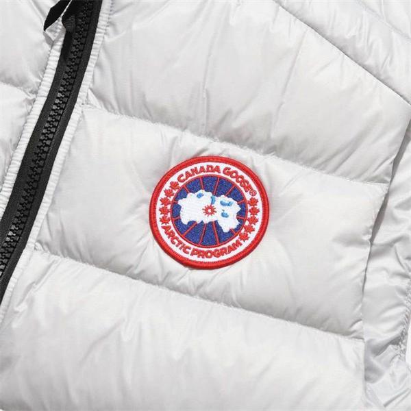  カナダグース Canada Goose 軽量 オリーブ 2025秋冬 ダウンベスト 偽物 2025AW注目アイテム