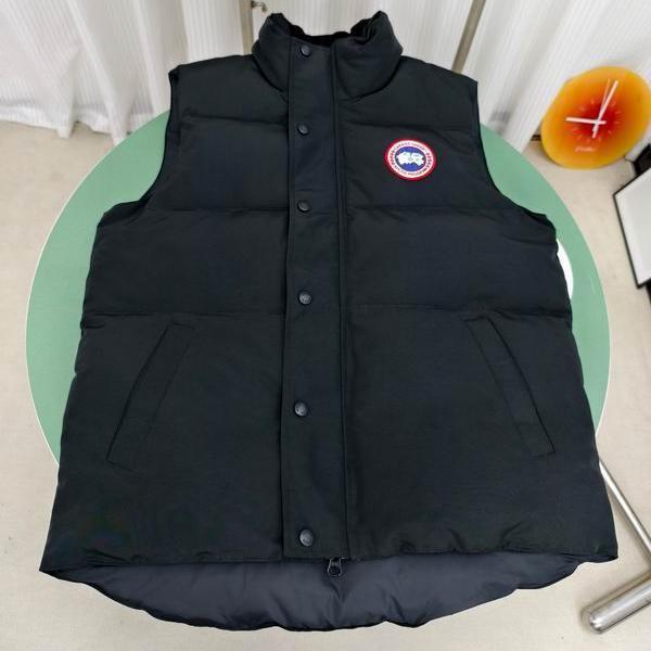 カナダグース Canada Goose 2025秋冬 ブラック ダウンベスト コピー 秋冬トレンドモデル