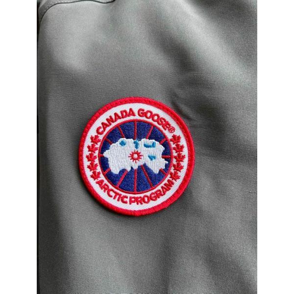 2025秋冬 グレー ショートダウンジャケット スーパーコピー 今季注目 カナダグース Canada Goose 