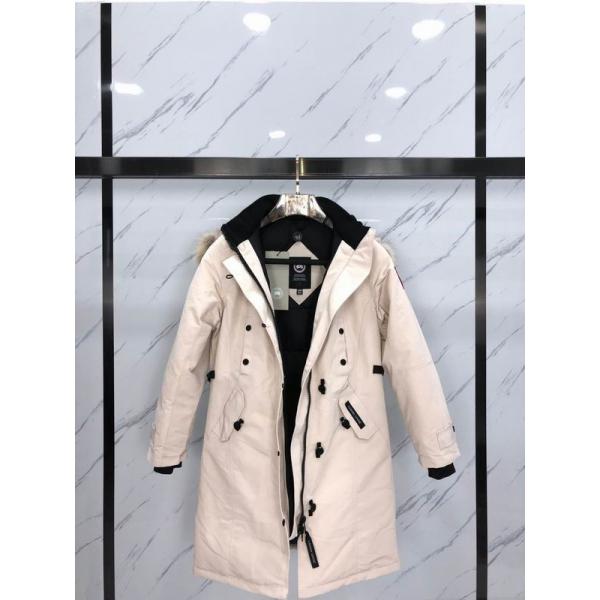 カナダグース Canada Goose 2025秋冬 ホワイト ロングダウンコート スーパーコピー 当店イチオシ