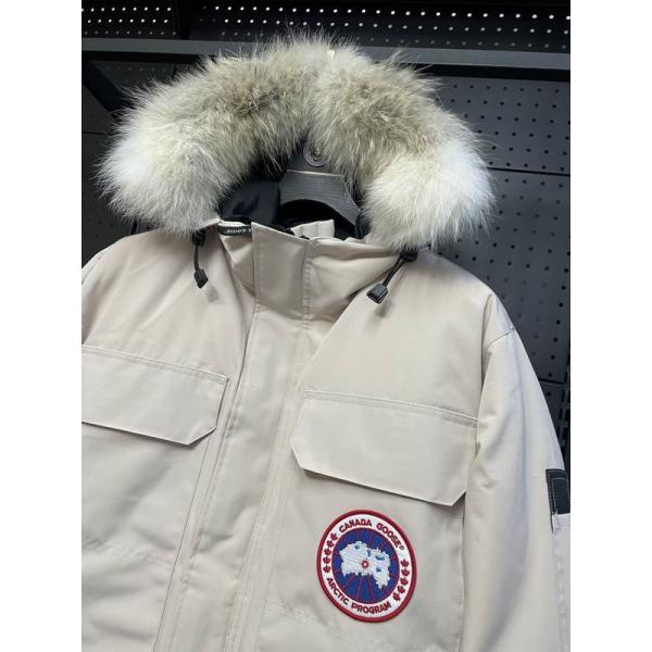 スモーキーグレージュ 2025秋冬 シンプル防寒ダウンジャケット カナダグース Canada Goose 偽物