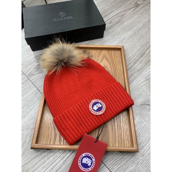 秋冬に映える上品グレー カナディアングース Canada Goose ニット帽 スーパーコピー N級