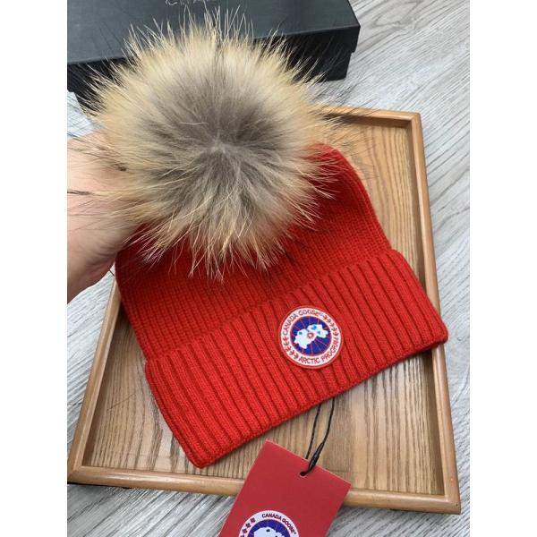 秋冬に映える上品グレー カナディアングース Canada Goose ニット帽 スーパーコピー N級