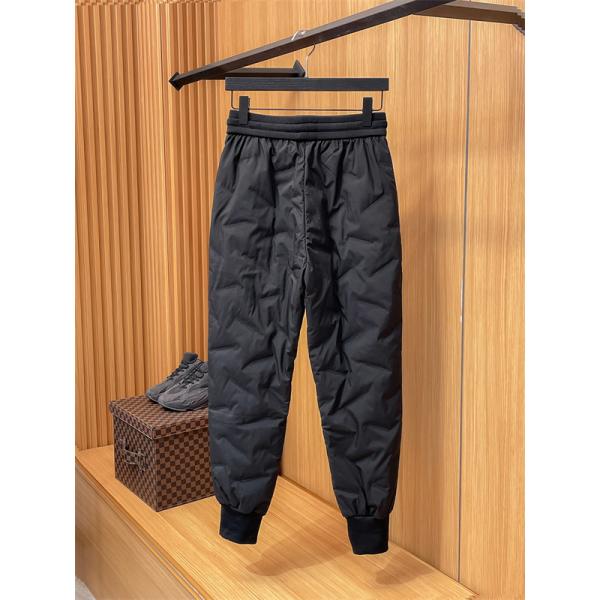 暖かい 2025秋冬向け バーバリー Burberry 中綿ジョガーパンツ スーパーコピー 高品質 N級品