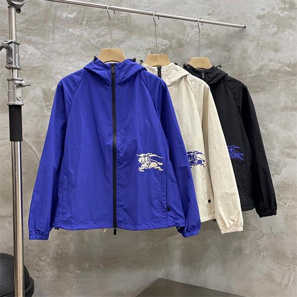 青・白・黒 3 色展開 秋冬アウトドア注目 バーバリー 偽物 ハードシェルジャケット ロゴ刺繍アクセント