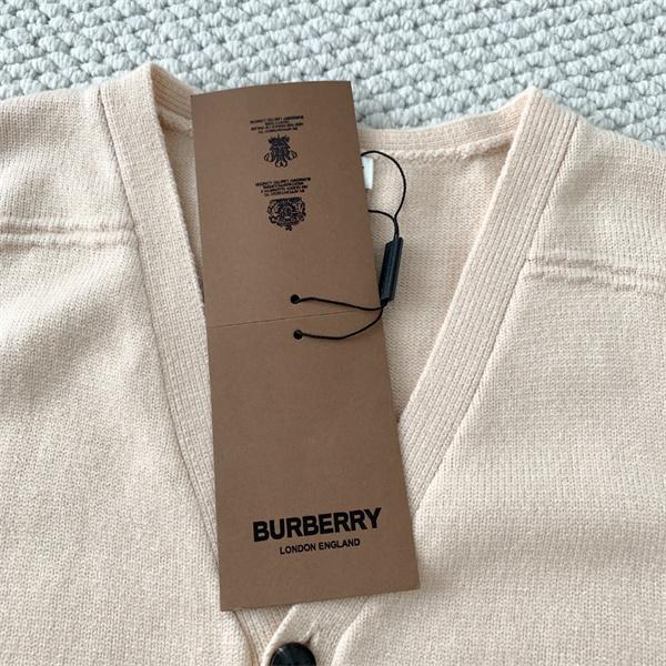 Burberry ベージュシンプルデザイン 秋冬注目定番 バーバリー スーパーコピー カーディガン ロゴパッチアクセント