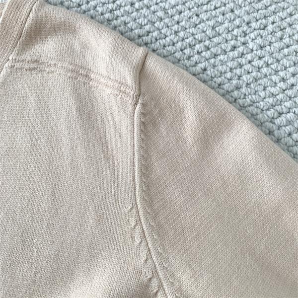 Burberry ベージュシンプルデザイン 秋冬注目定番 バーバリー スーパーコピー カーディガン ロゴパッチアクセント