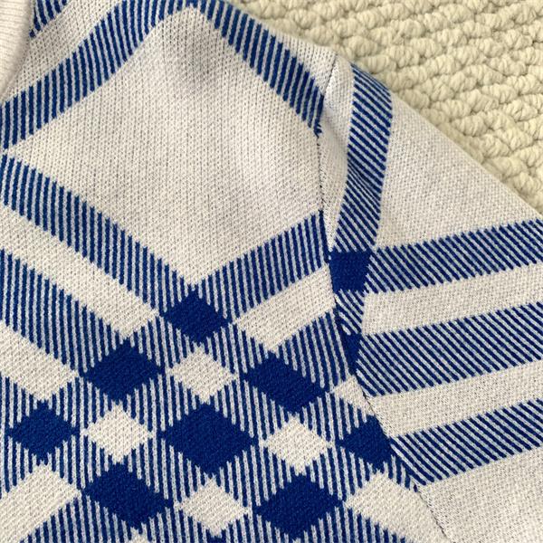 赤色格子柄デザイン 秋冬アクティブ注目 Burberry バーバリー コピー クルーネックニット クオリティ 季節限定モデル