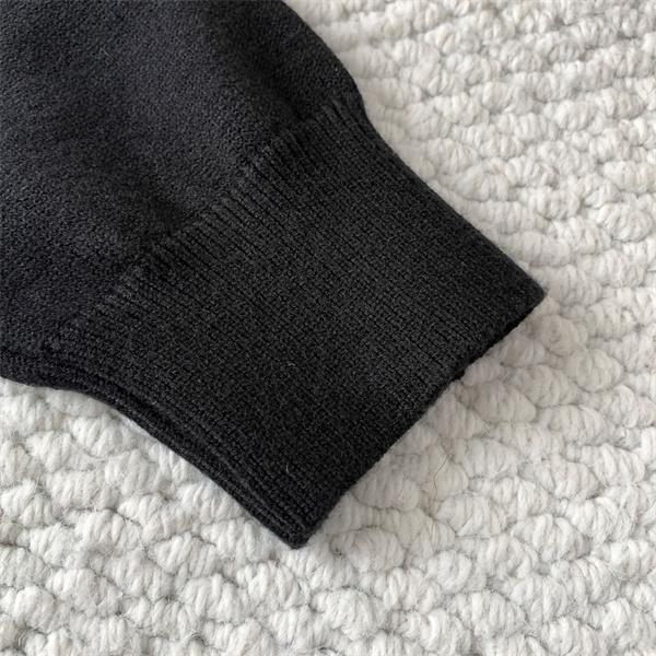 2025秋冬 白色ロゴアクセント 秋冬定番愛用 バーバリー スーパーコピー クルーネックニット Burberry 日常使い万能