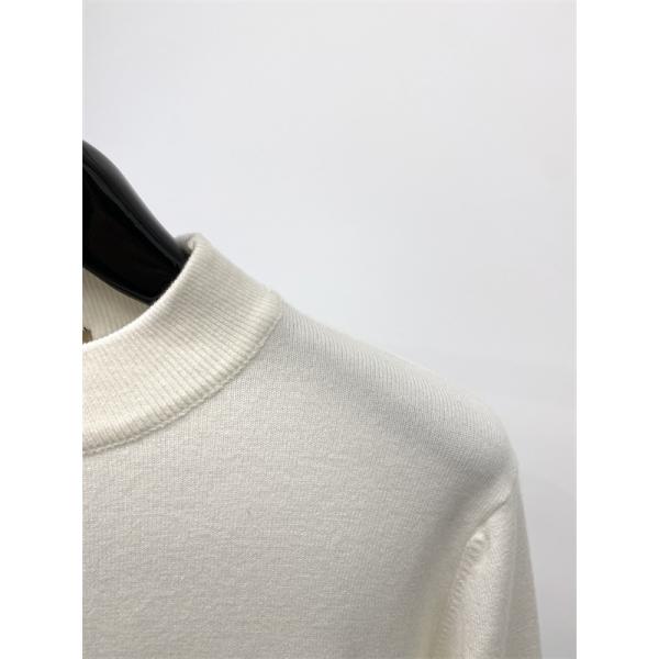 紺色ロゴパッチアクセント 2025秋冬定番愛用 Burberry バーバリー 偽物 ハイネックニット 日常使い万能