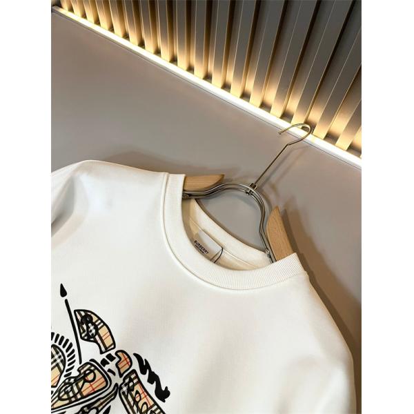 Burberry 黒色青ロゴアクセント 2025秋冬特選ファッション バーバリー コピー パーカー デザイナー風