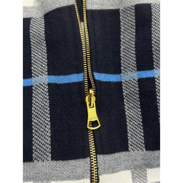 Burberry 紺色ロゴアクセント 秋冬定番ファッション バーバリー スーパーコピー パーカーニット 日常使い万能