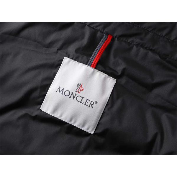 Moncler 軽量保温カーキ 軽量デザイン ハードルーフ付き モンクレール 偽物 ライトダウンジャケット
