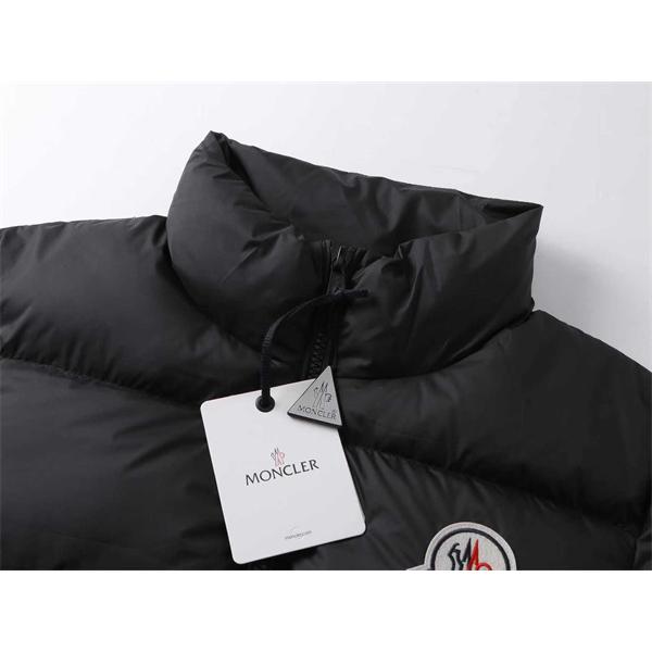 クラシックブラック 定番人気 大ロゴ付き モンクレール スーパーコピー ダウンジャケット Moncler 冬の定番