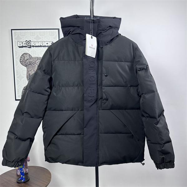 Moncler 寒中対応 ブラック 立体ロゴ ハードルーフ付き モンクレール スーパーコピー ダウンジャケット