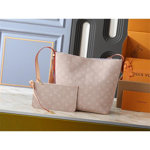 Louis Vuitton 冬のコンパニオン ベージュ コンパクトデザイン 2 ウェイ仕様 ルイヴィトン 偽物 バケットバッグ