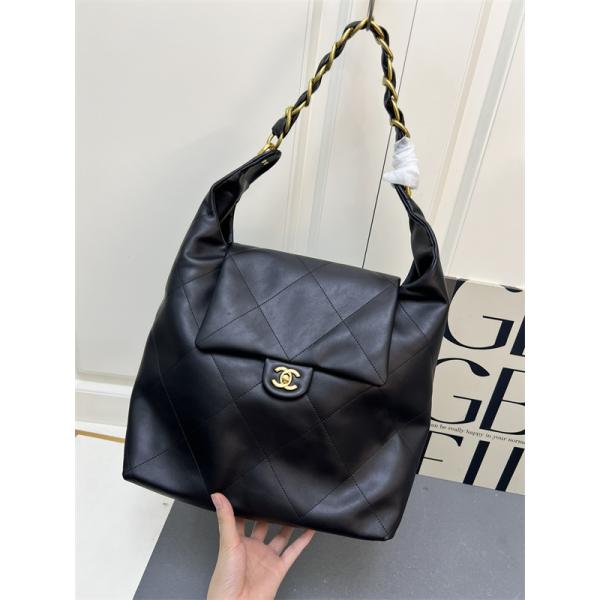 Chanel 冬の貴婦人 ブラック ダイヤ柄縫製 チェーンアクセント シャネル コピー ショルダーバッグ 高級感