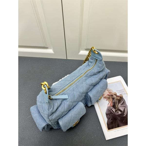 Chanel 冬の清新 デニムブルー ダイヤ柄縫製 チェーンアクセント シャネル コピー ショルダーバッグ