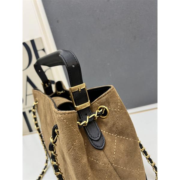 2025秋冬 ベージュ & ブラック コントラストデザイン チェーンアクセント シャネル 偽物 トートバッグ