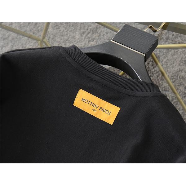 Louis Vuitton ルイヴィトン コピー ブラック ロゴパーカー 通販限定 2025秋冬人気 防寒トレンド 高級感