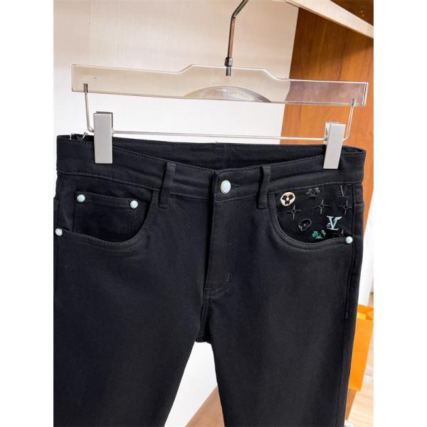 Louis Vuitton ルイヴィトン コピー ブラックデニム 秋冬スタイルおすすめ  モノグラム刺繍デザイン 