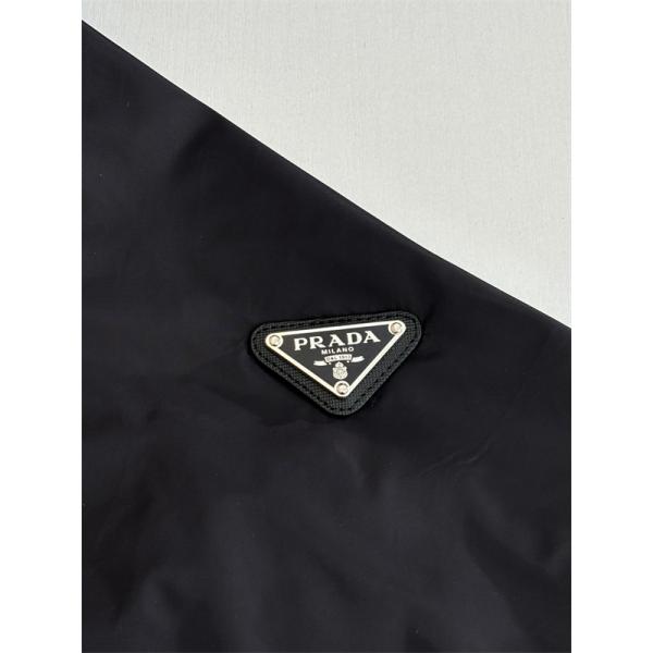2025秋冬新作 ブラック シンプルデザイン 高品質 人気 コピー ナイロンジャケット Prada プラダ