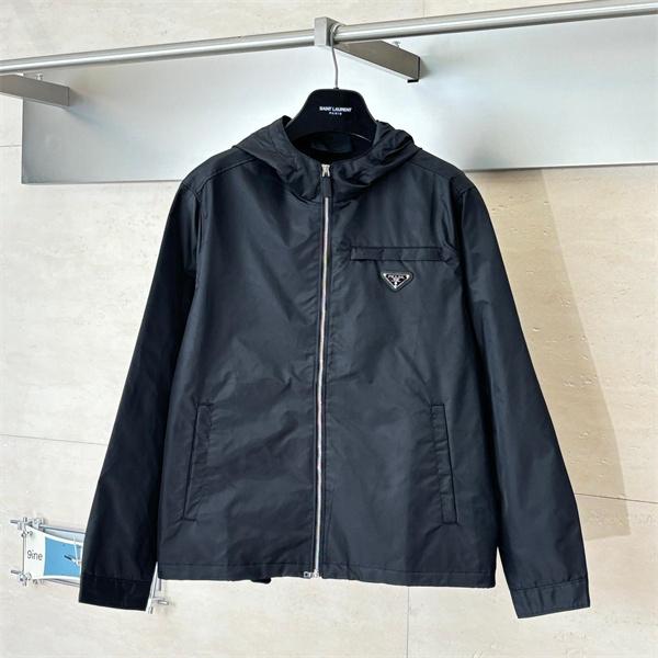 新作 ブラック ミニロゴデザイン 高品質 人気 スーパーコピー フードジャケット Prada プラダ 