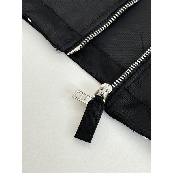 新作 ブラック ミニロゴデザイン 高品質 人気 スーパーコピー フードジャケット Prada プラダ 